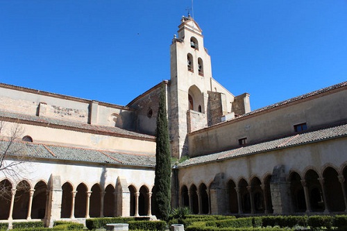 LA IGLESIA MONASTERIO DE NUESTRA SEÑORA DE LA SOTERRAÑA – LUGARES DE INTERÉS – SANTA MARÍA LA REAL DE NIEVA