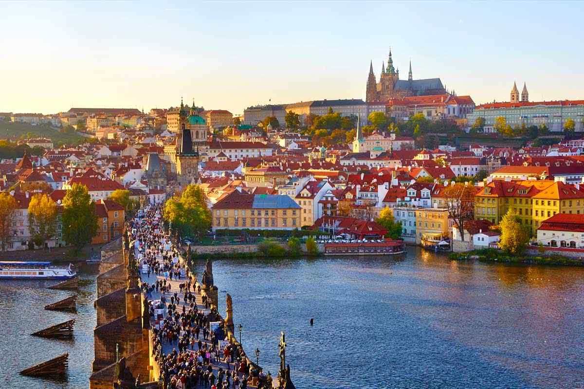 PRAGA