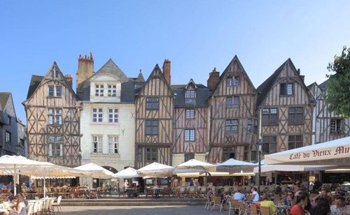 TOURS – FRANCIA